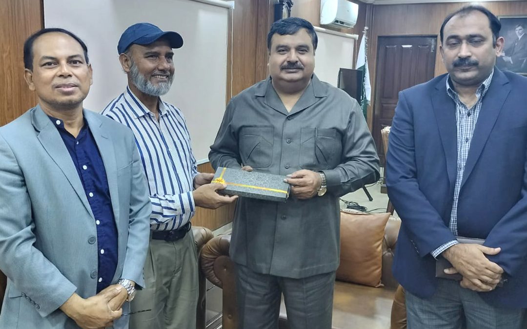 Meeting between the Secretary, L&DDD of Punjab Government, Pakatan and Director SAC held